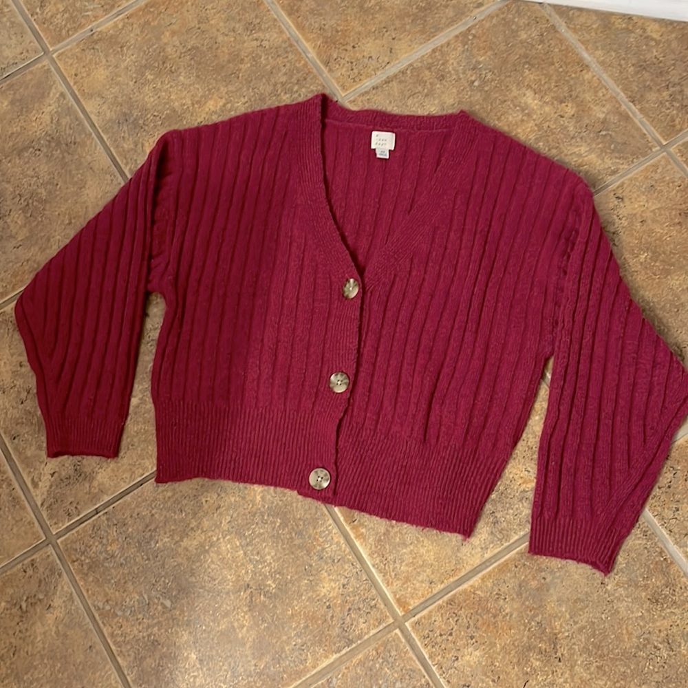 Pink crop sweater size small